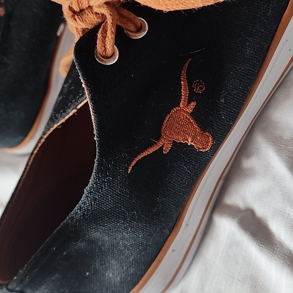 Shoes - Picture 2 of 5